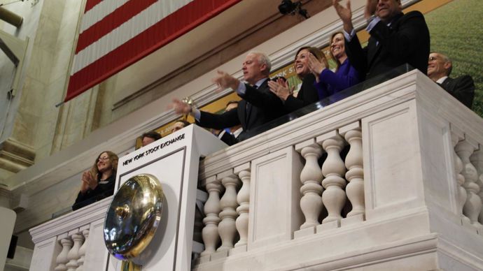 Le comité de direction a vibré au rythme de la cloche, surplombant la salle des marchés où les traders s’activent autour d’un nombre incalculable d’écrans. © L. PETIT